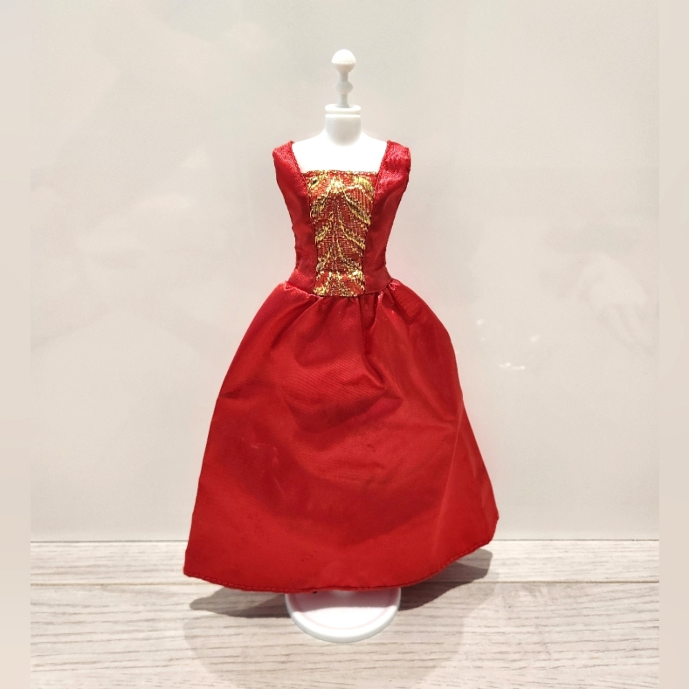 3/$20  2001 Barbie Fantasy Princess Gown
